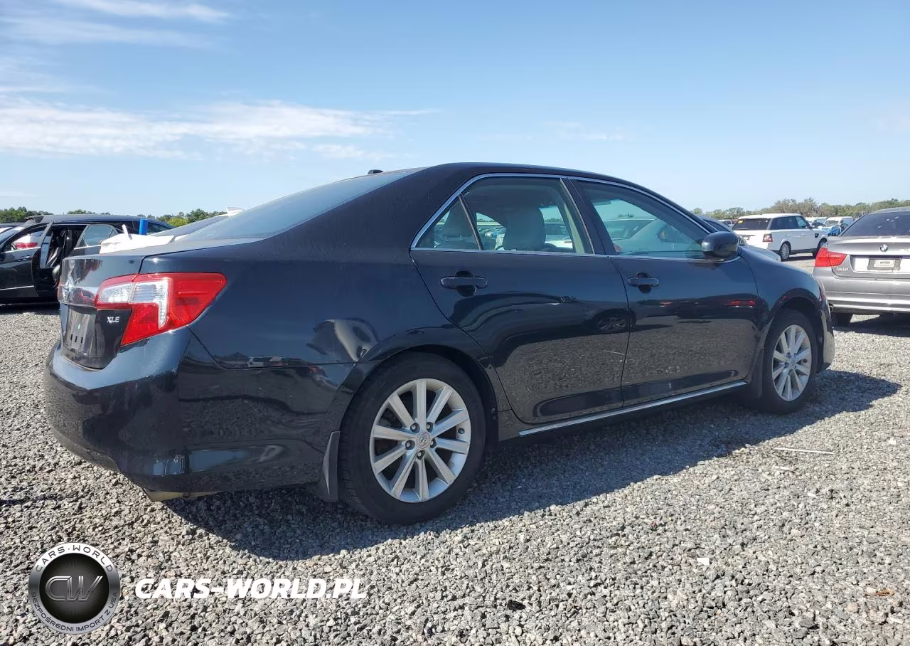 2012 Toyota Camry Xle VIN:4T4BF1FKXCR165896 - 3