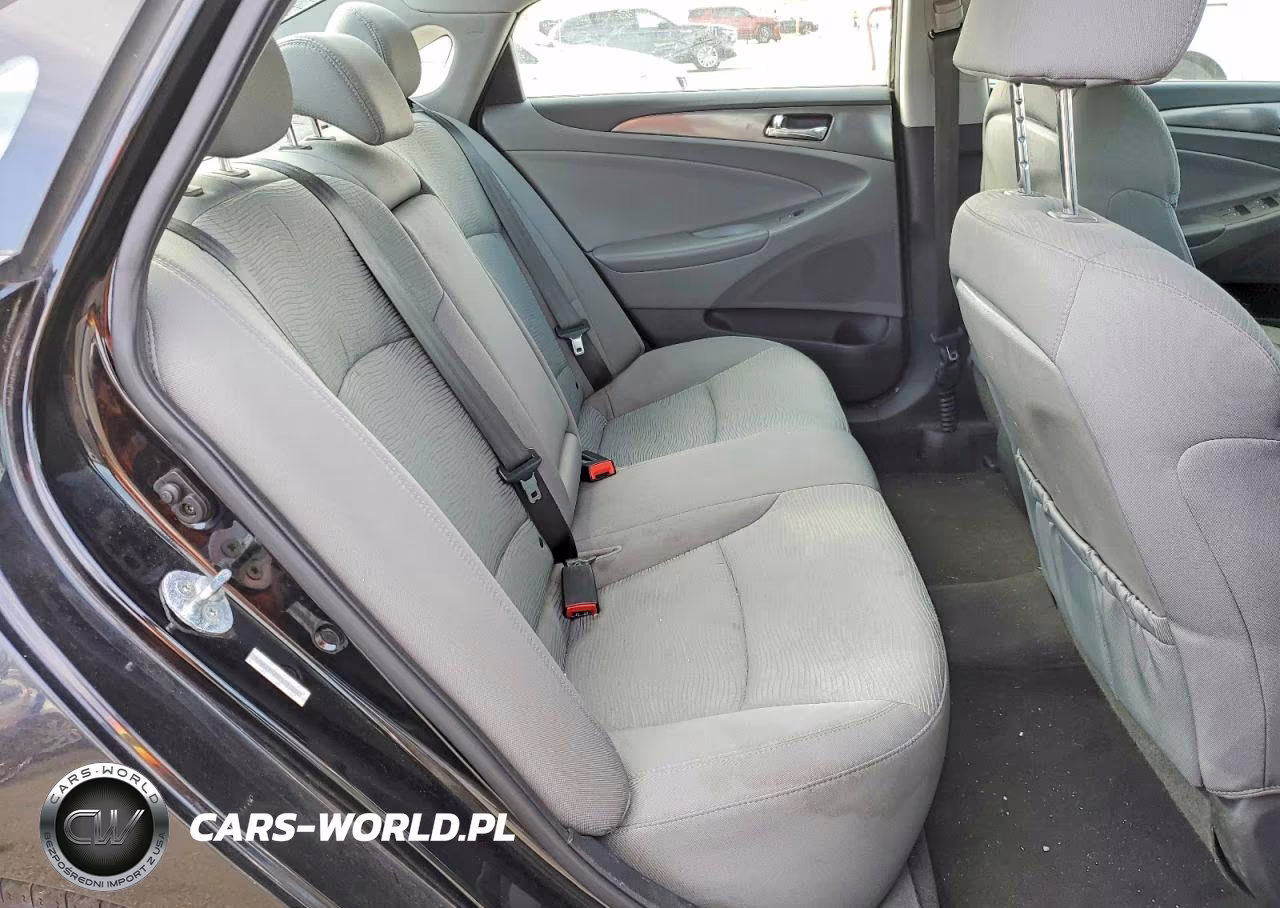 2015 Hyundai Sonata Hybrid Base VIN:KMHEC4A49FA133036 - 10