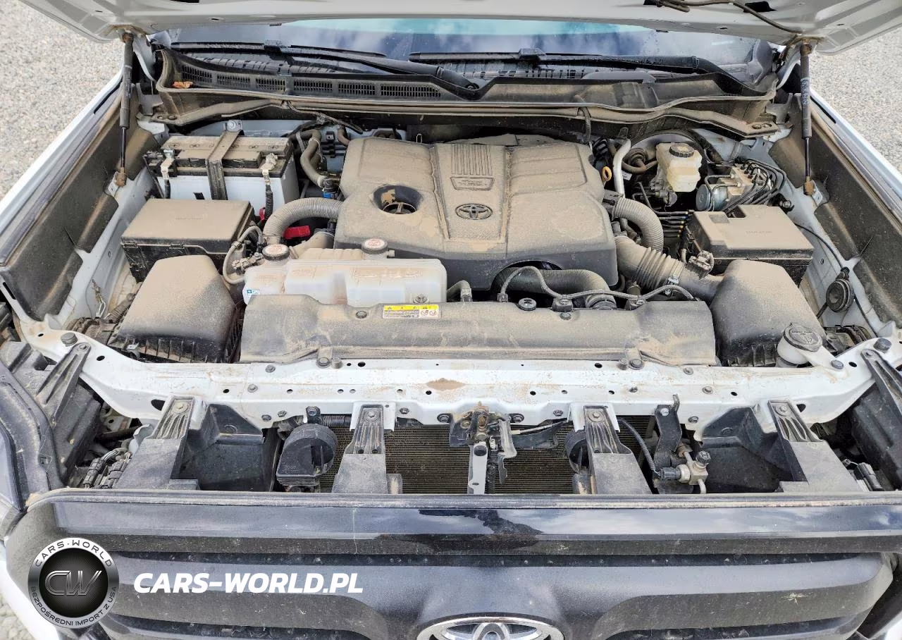 2025 Toyota Tundra Sr VIN:5TFKB5DA7SX267942 - 11