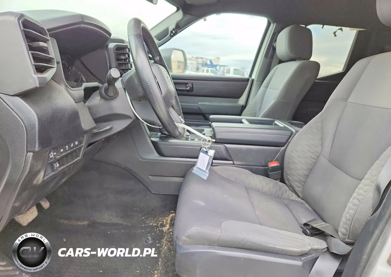 2025 Toyota Tundra Sr VIN:5TFKB5DA7SX267942 - 7