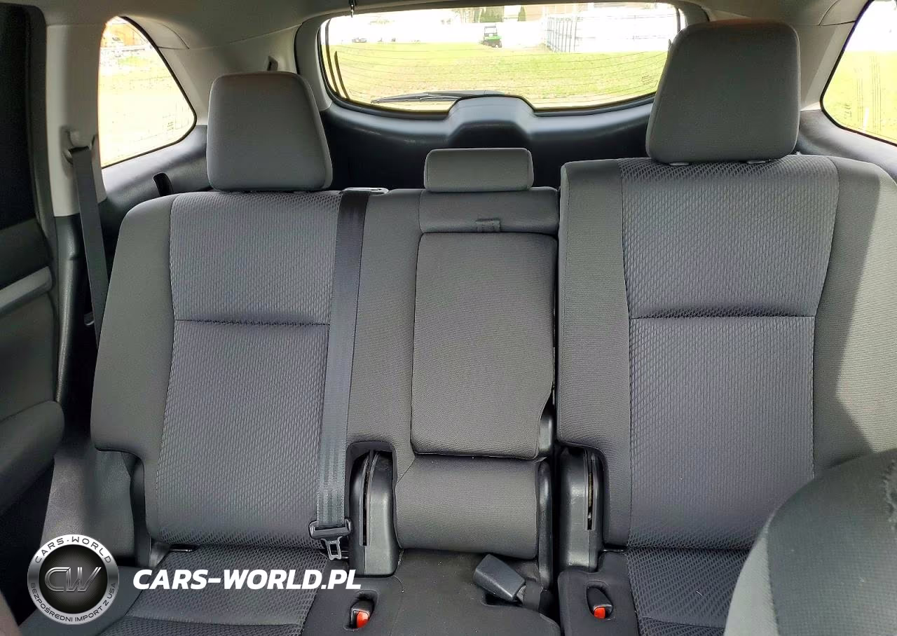 2017 Toyota Highlander Le VIN:5TDZARFH8HS024397 - 10