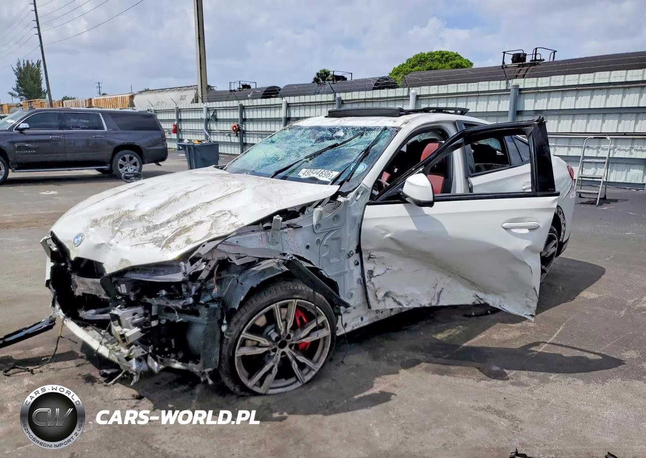 2021 BMW X6 M50I