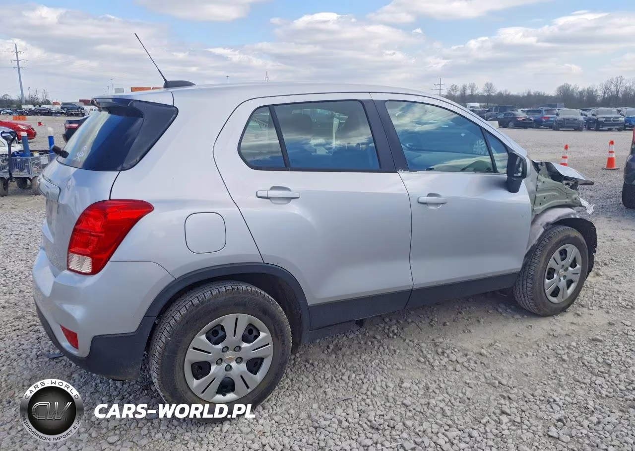 2017 Chevrolet Trax Ls VIN:3GNCJKSB8HL278817 - 3