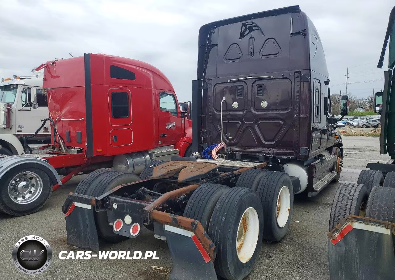 2012 Freightliner Cascadia Semi Truck VIN:1FUJGLDR0CSBF7067 - 4