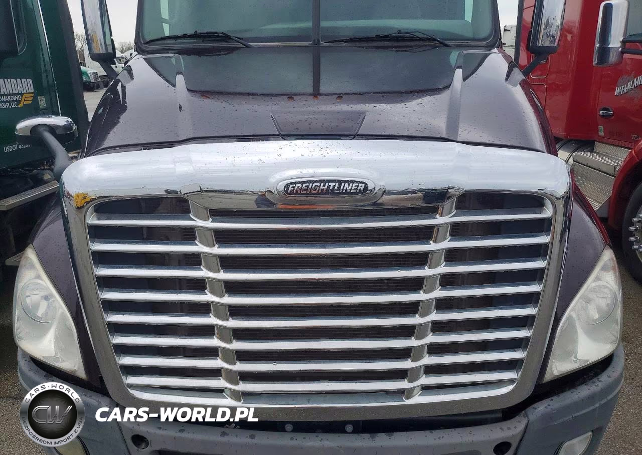 2012 Freightliner Cascadia Semi Truck VIN:1FUJGLDR0CSBF7067 - 7