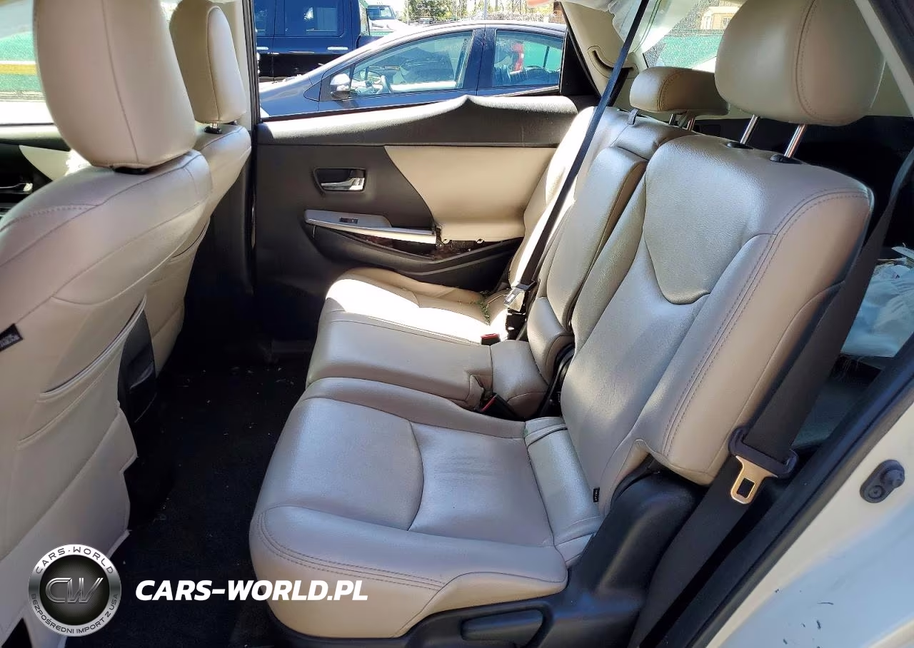 2015 Toyota Prius V Three VIN:JTDZN3EU9FJ018487 - 10