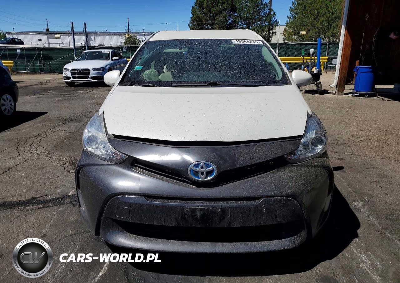 2015 Toyota Prius V Three VIN:JTDZN3EU9FJ018487 - 5