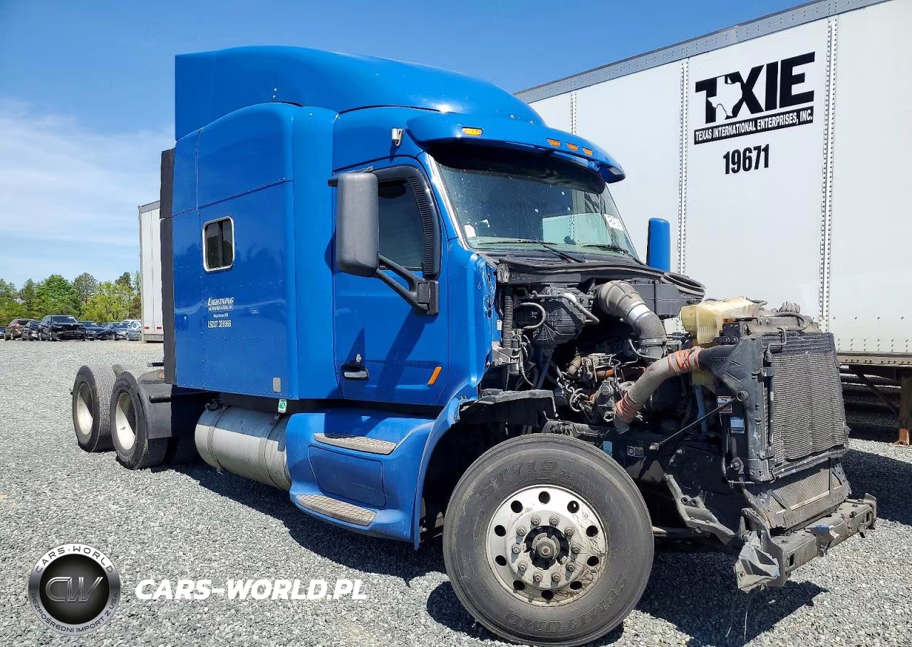 2016 Peterbilt 579 Semi Truck