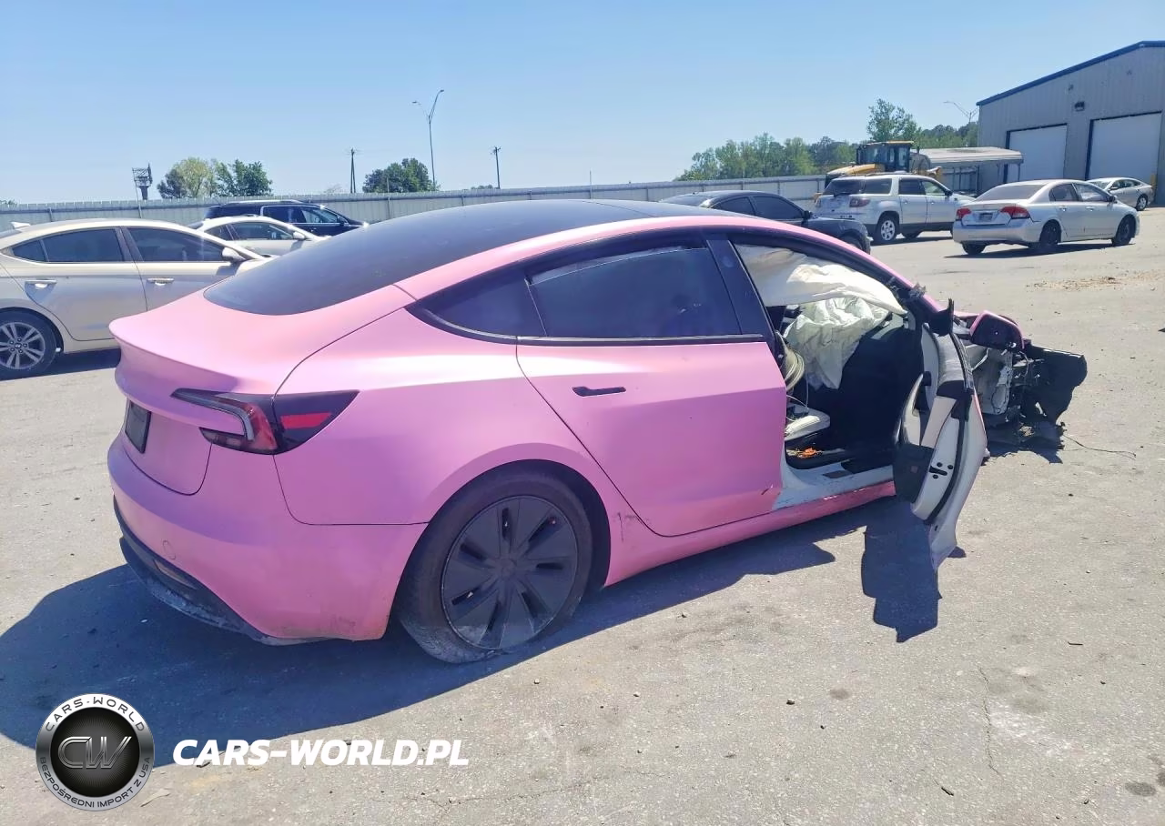 2024 Tesla Model 3 VIN:5YJ3E1EB3RF811031 - 3