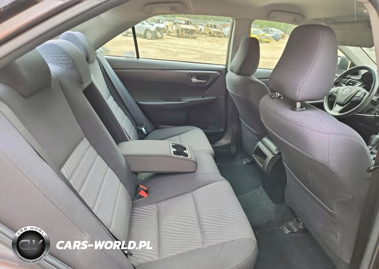 2016 Toyota Camry Le VIN:4T4BF1FK7GR519007 - 10