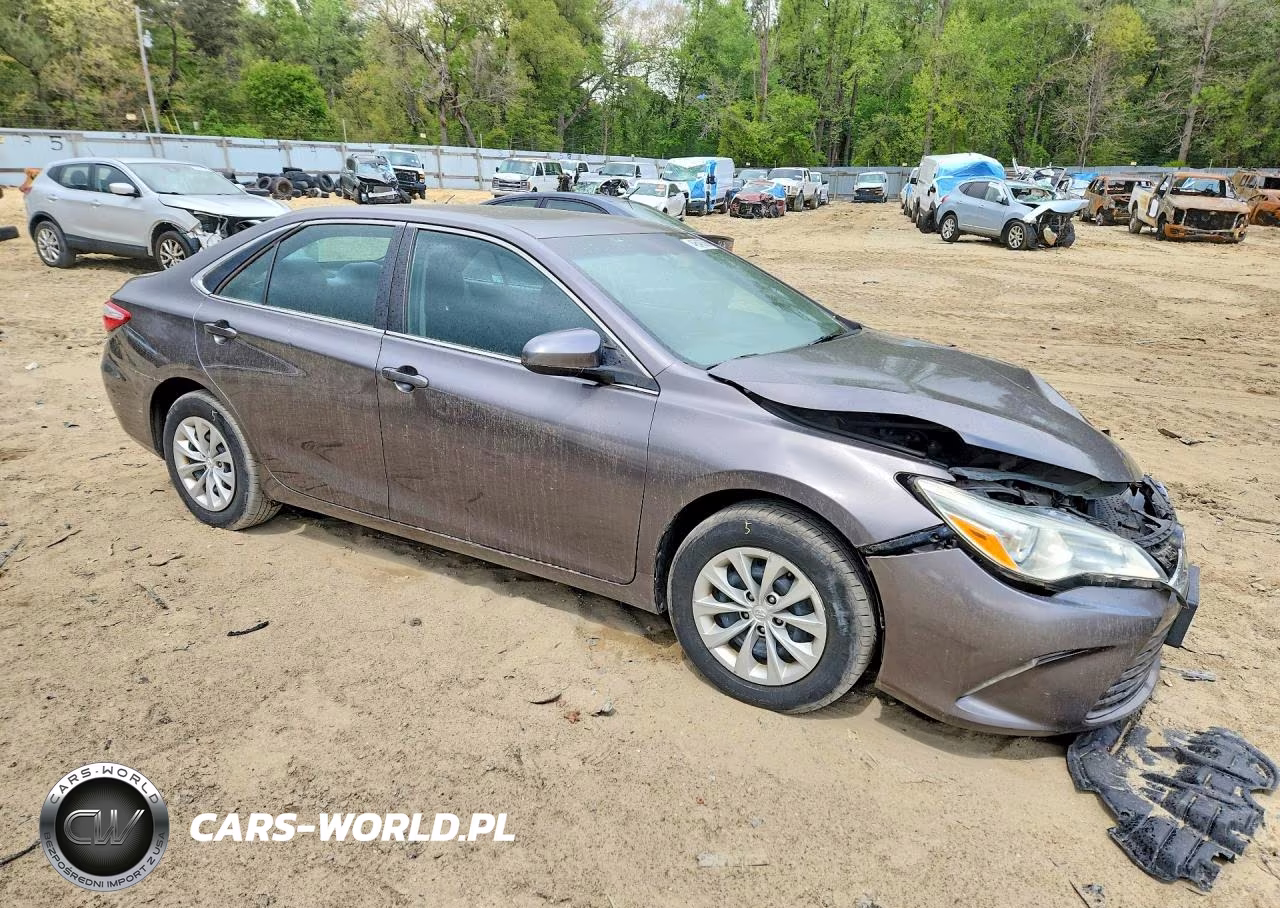 2016 Toyota Camry Le VIN:4T4BF1FK7GR519007 - 4