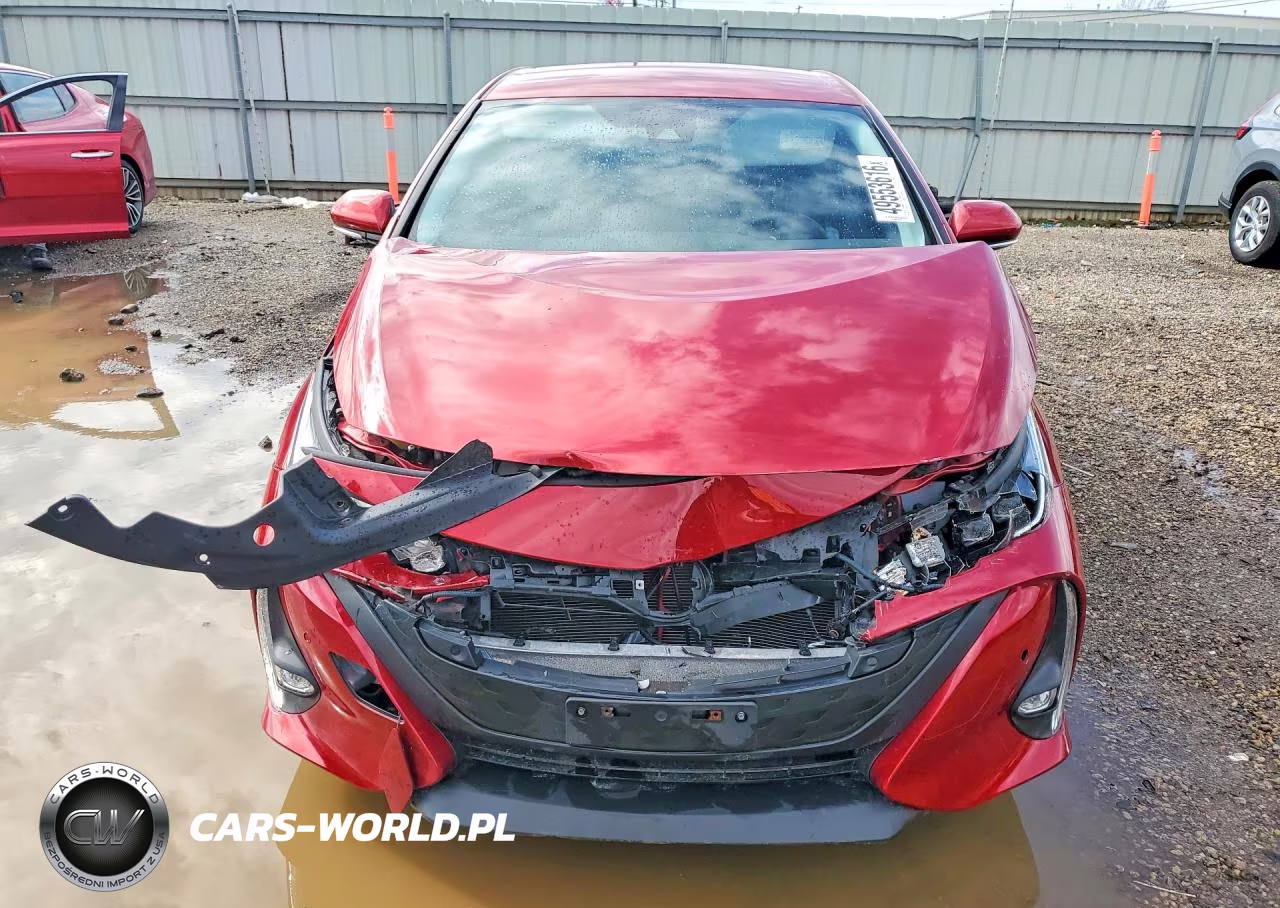 2017 Toyota Prius Prime Advanced VIN:JTDKARFP8H3023552 - 5