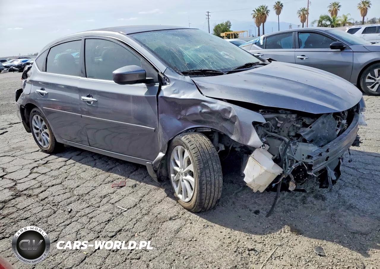 2018 Nissan Sentra Sv VIN:3N1AB7AP0JY230439 - 4
