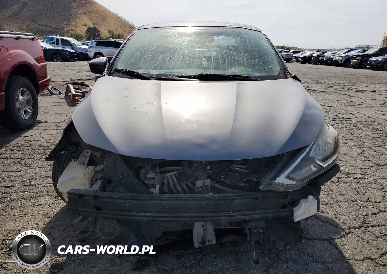 2018 Nissan Sentra Sv VIN:3N1AB7AP0JY230439 - 5