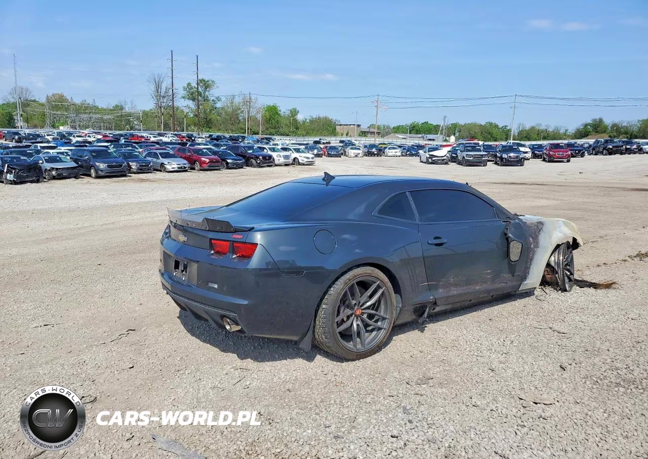 2013 Chevrolet Camaro 2Ss VIN:2G1FT1EW8D9106155 - 3