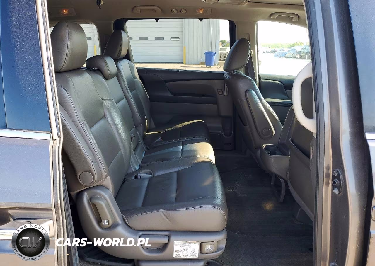 2013 Honda Odyssey Touring VIN:5FNRL5H96DB002115 - 11