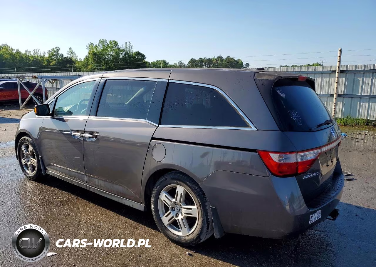 2013 Honda Odyssey Touring VIN:5FNRL5H96DB002115 - 2