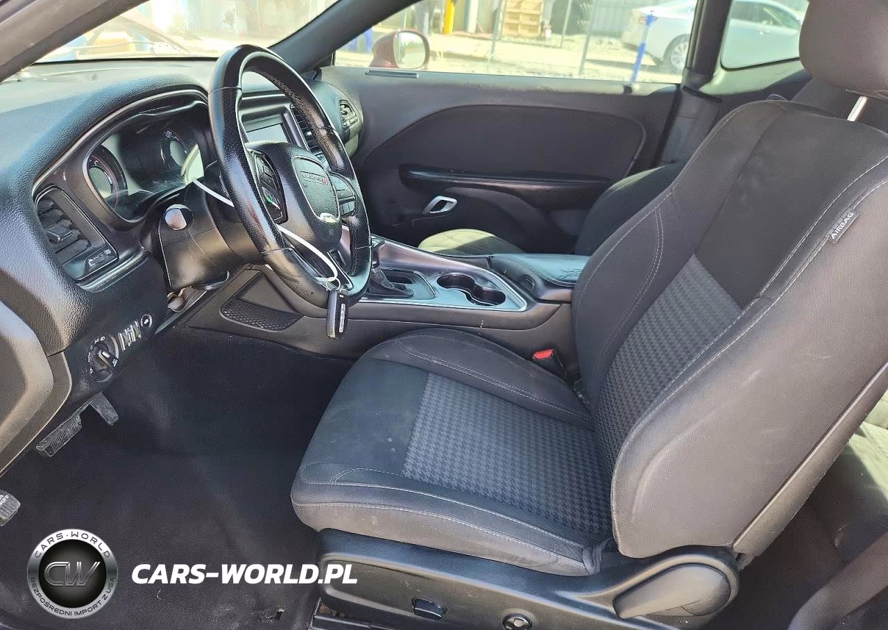 2018 Dodge Challenger Sxt VIN:2C3CDZAGXJH280366 - 7