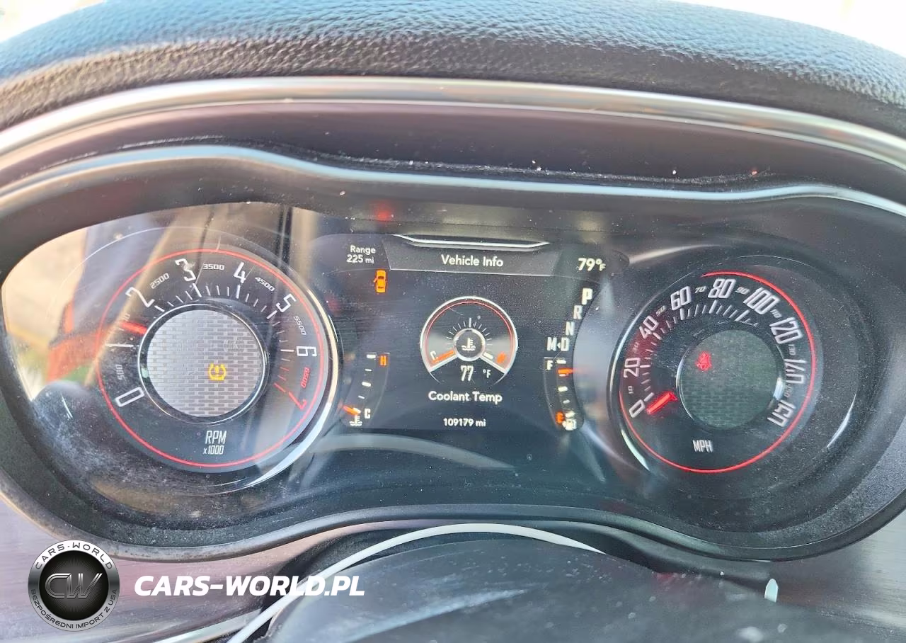 2018 Dodge Challenger Sxt VIN:2C3CDZAGXJH280366 - 9