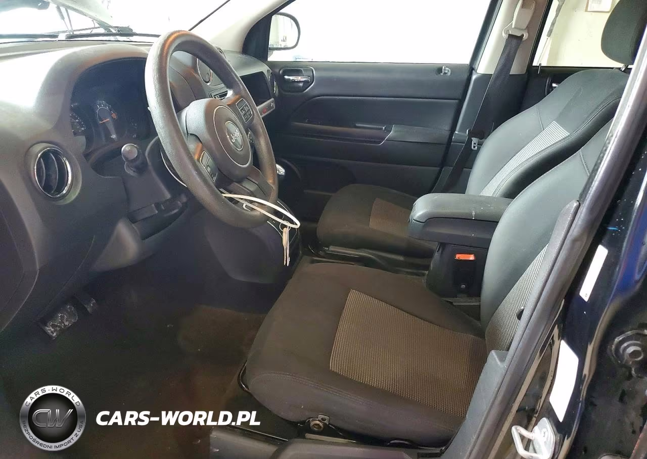 2014 Jeep Compass Sport VIN:1C4NJCBA9ED742925 - 7