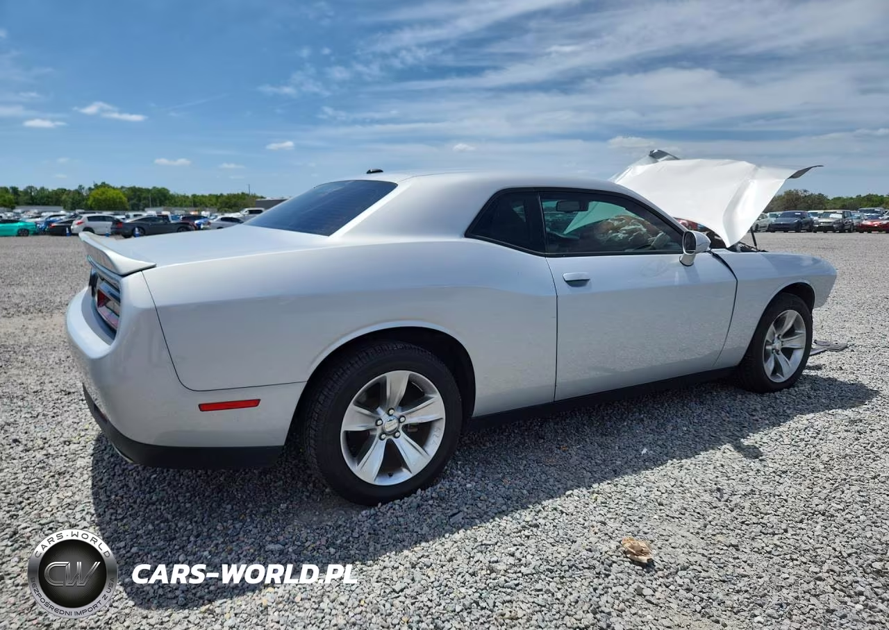 2021 Dodge Challenger Sxt VIN:2C3CDZAG6MH623243 - 3