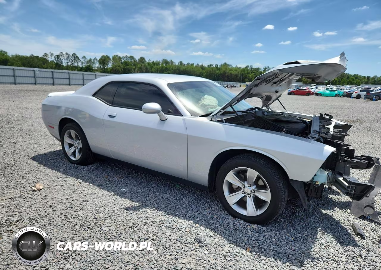 2021 Dodge Challenger Sxt VIN:2C3CDZAG6MH623243 - 4