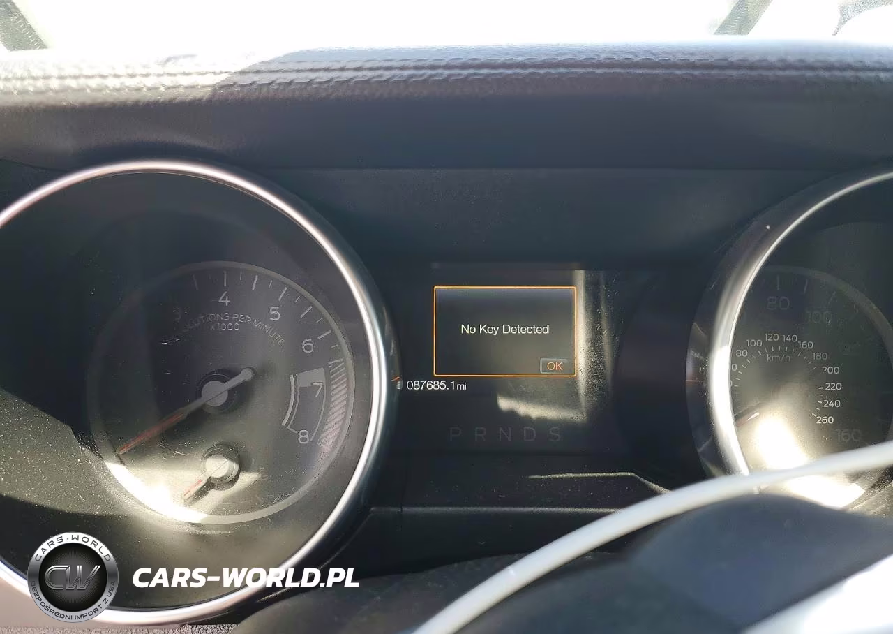 2022 Ford Mustang VIN:1FATP8UH6N5107979 - 9