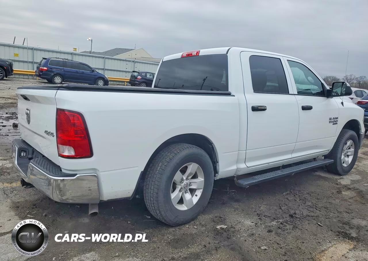 2022 Ram 1500 Classic Tradesman VIN:3C6RR7KG6NG310552 - 3