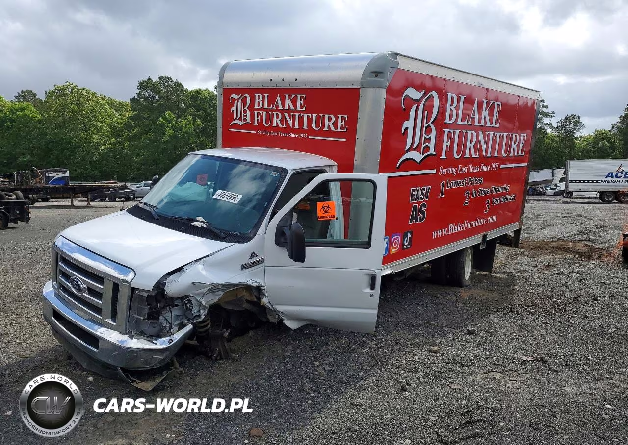 2022 Ford E350 Box Truck