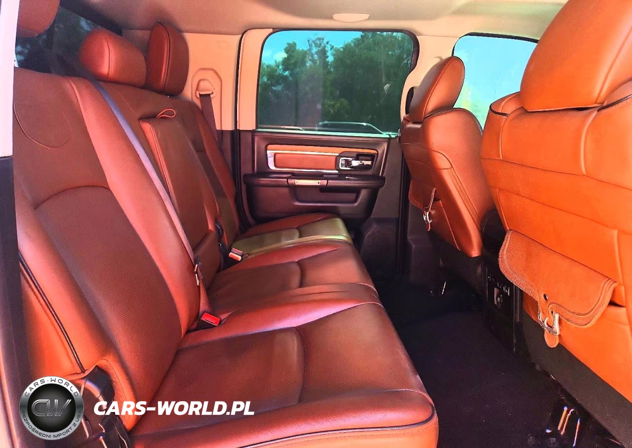 2018 Ram 2500 Longhorn VIN:3C6UR5PL6JG351939 - 10