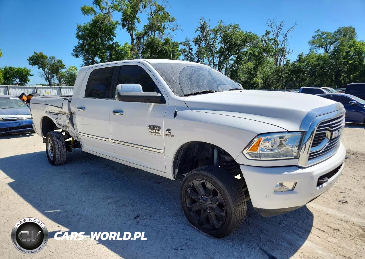 2018 Ram 2500 Longhorn VIN:3C6UR5PL6JG351939 - 4