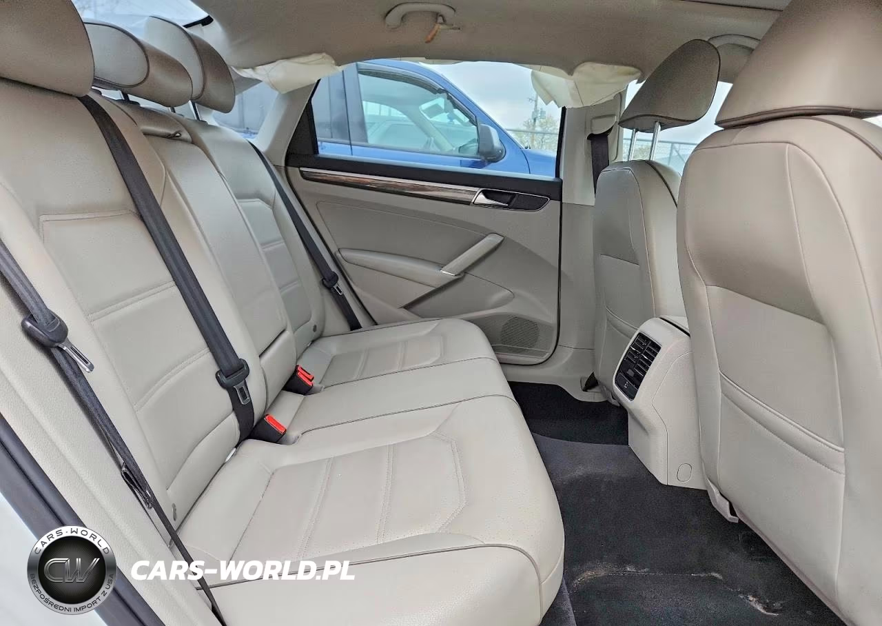 2018 Volkswagen Passat Se VIN:1VWBA7A31JC026532 - 10