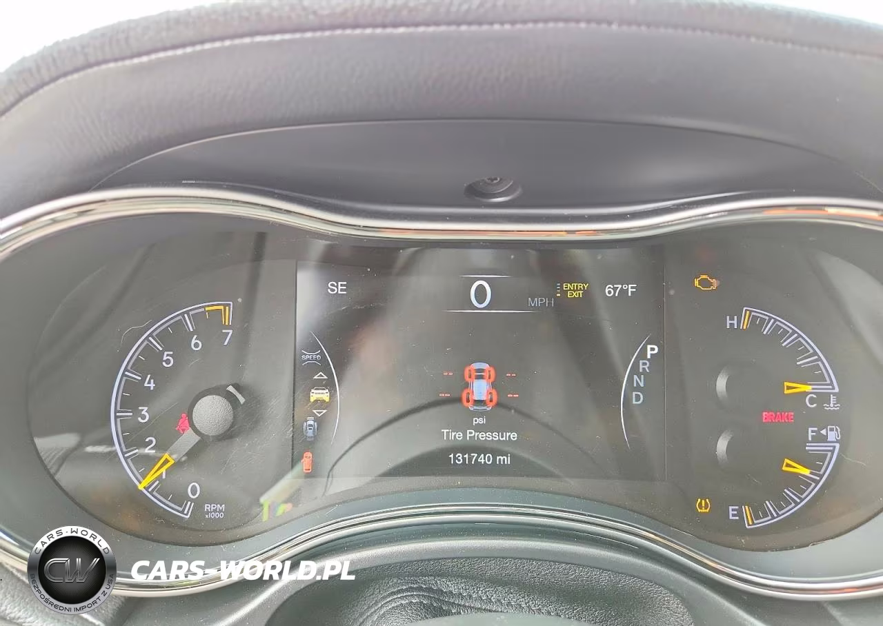 2018 Jeep Grand Cherokee Overland VIN:1C4RJFCG0JC515242 - 9