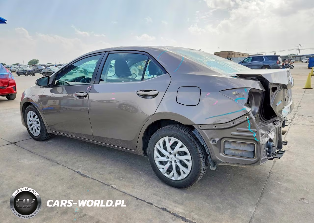 2017 Toyota Corolla Le VIN:2T1BURHE9HC829958 - 2