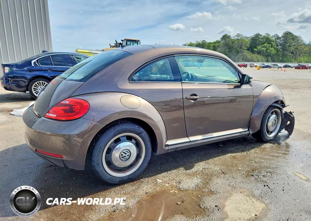 2013 Volkswagen Beetle VIN:3VWHX7AT0DM647515 - 3