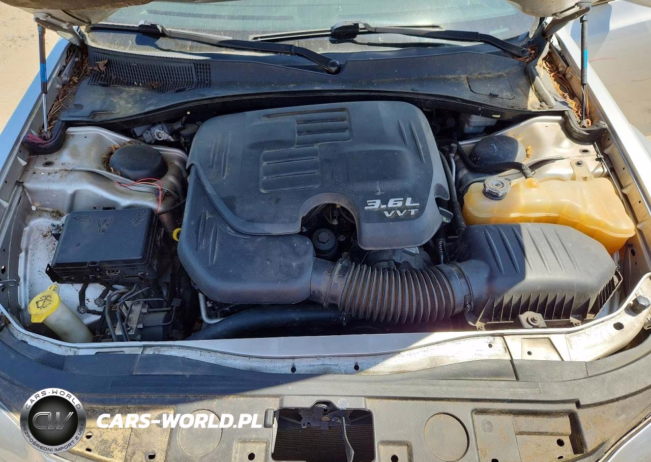 2012 Chrysler 300 VIN:2C3CCAAGXCH126733 - 11