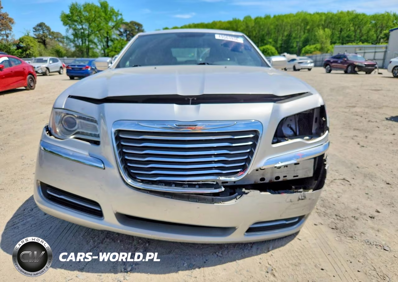 2012 Chrysler 300 VIN:2C3CCAAGXCH126733 - 5