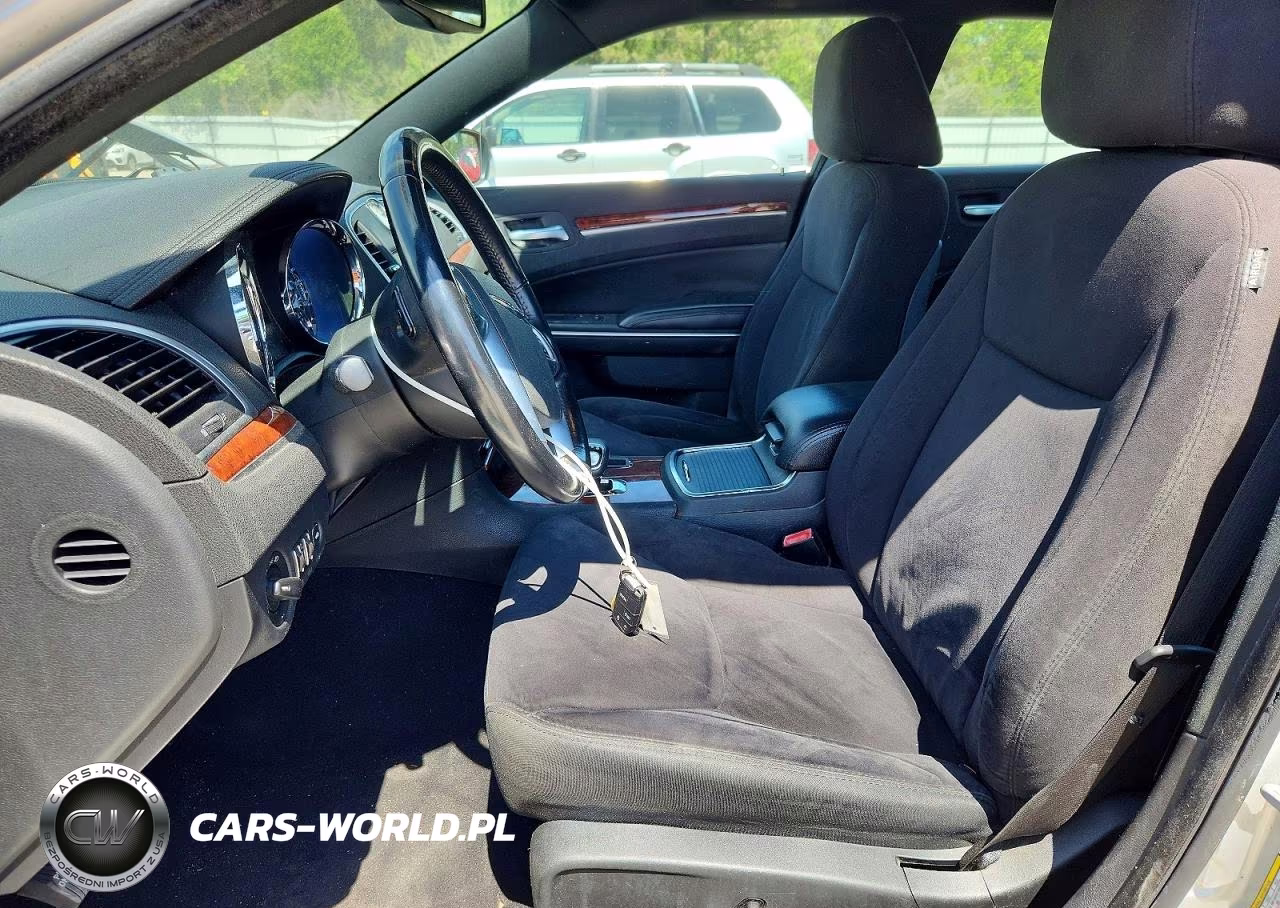 2012 Chrysler 300 VIN:2C3CCAAGXCH126733 - 7