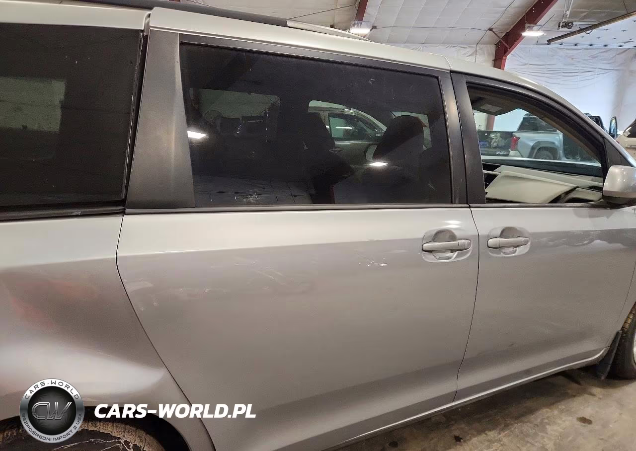 2011 Toyota Sienna Le VIN:5TDJK3DC3BS006654 - 11