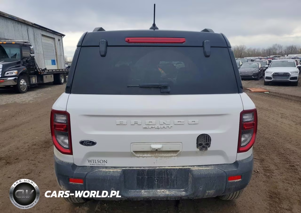 2025 Ford Bronco Sport Outer Banks VIN:3FMCR9CN3SRF86318 - 6