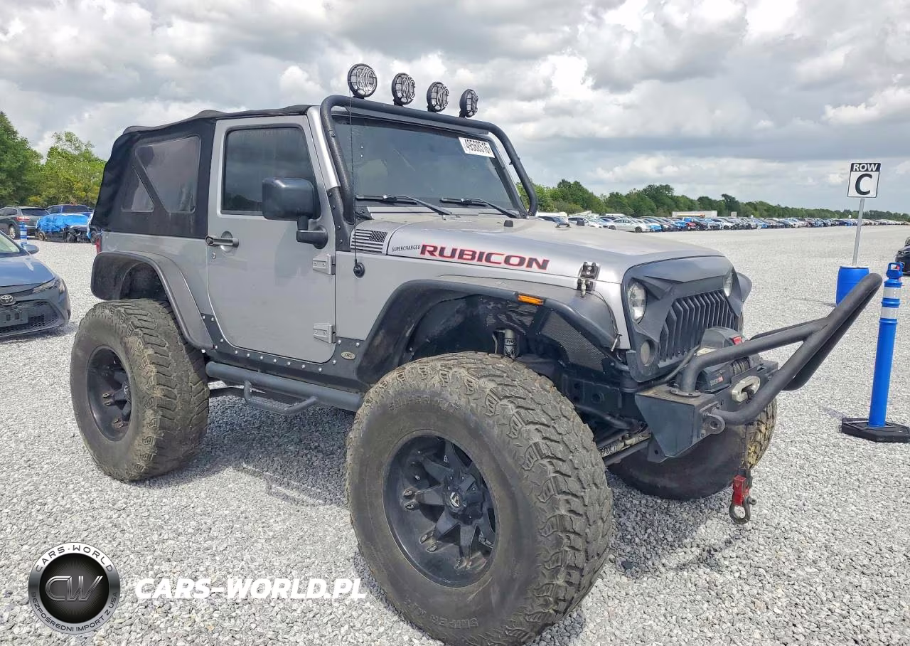 2015 Jeep Wrangler Rubicon VIN:1C4BJWCG4FL625977 - 4