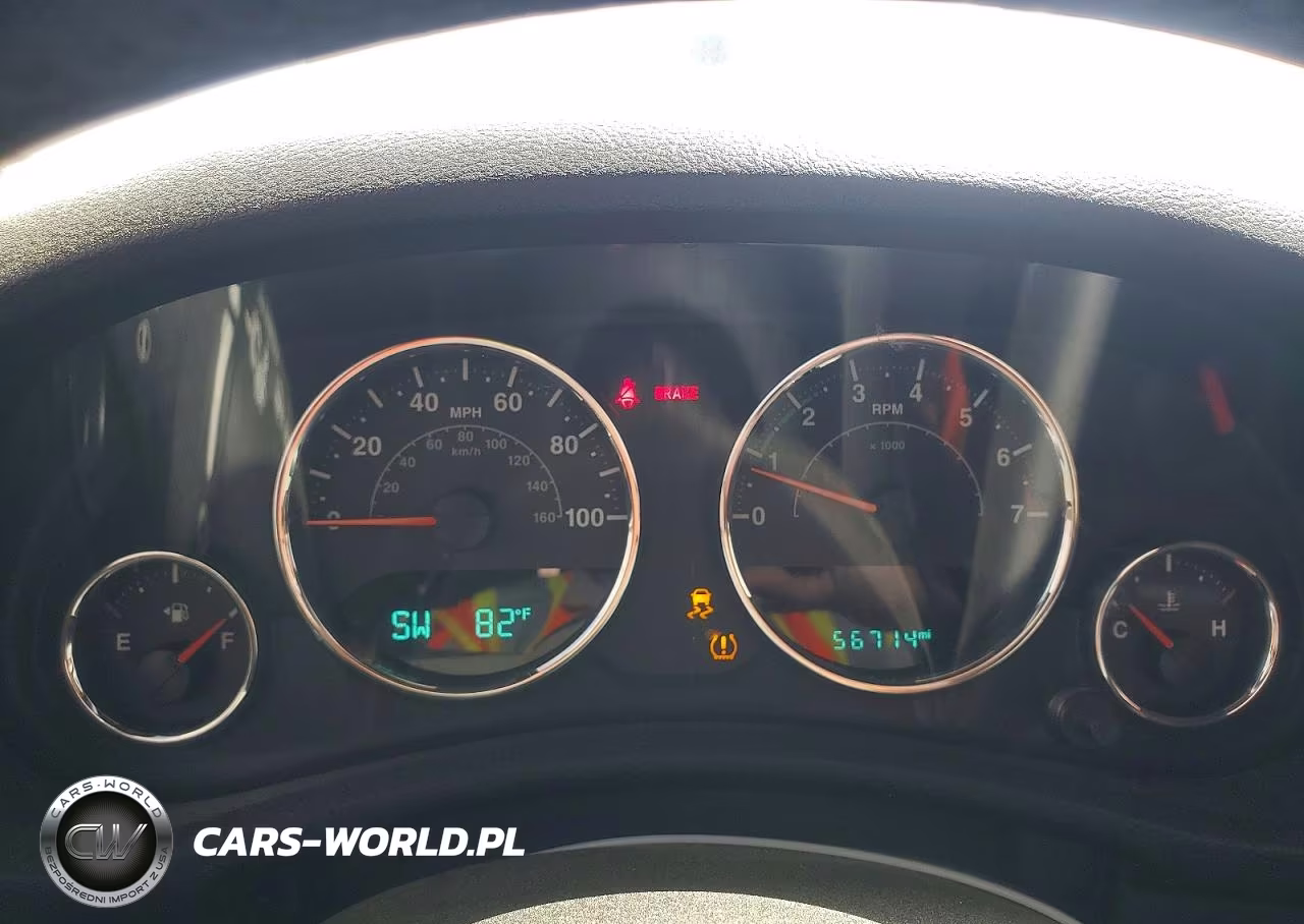 2015 Jeep Wrangler Rubicon VIN:1C4BJWCG4FL625977 - 9