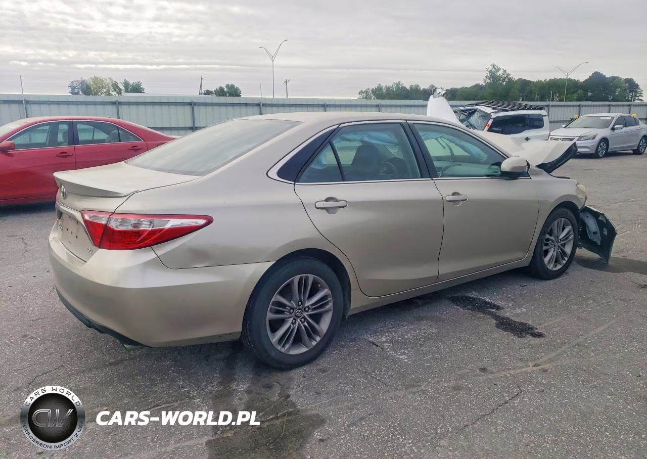2016 Toyota Camry Se VIN:4T1BF1FK1GU226665 - 3