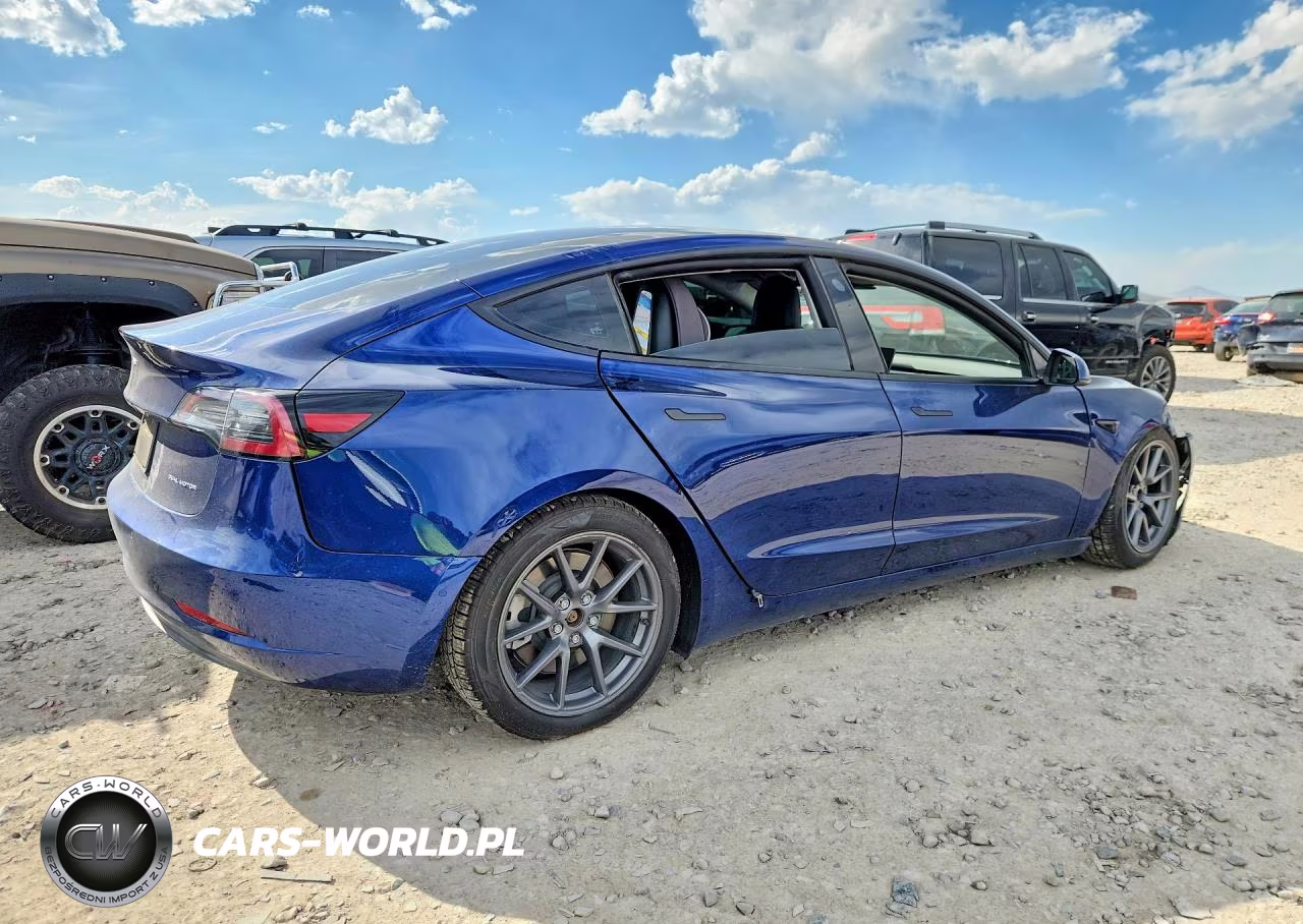 2022 Tesla Model 3 VIN:5YJ3E1EB1NF133048 - 3