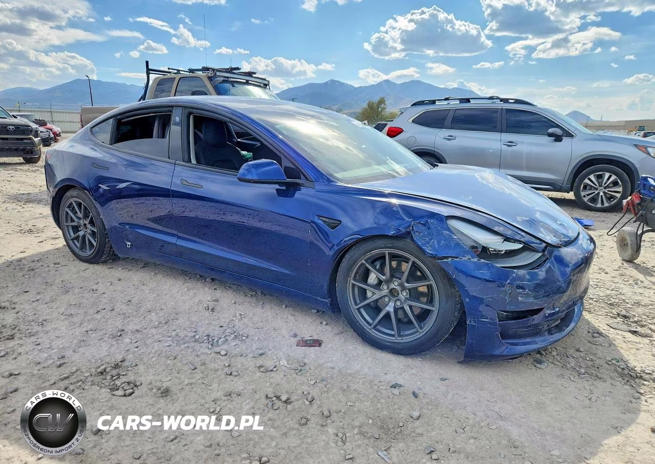 2022 Tesla Model 3 VIN:5YJ3E1EB1NF133048 - 4