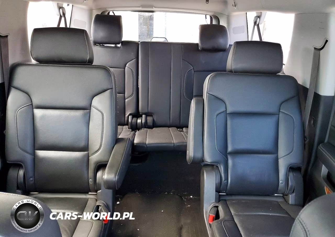 2018 Chevrolet Suburban K1500 Premier VIN:1GNSKJKC5JR275352 - 10