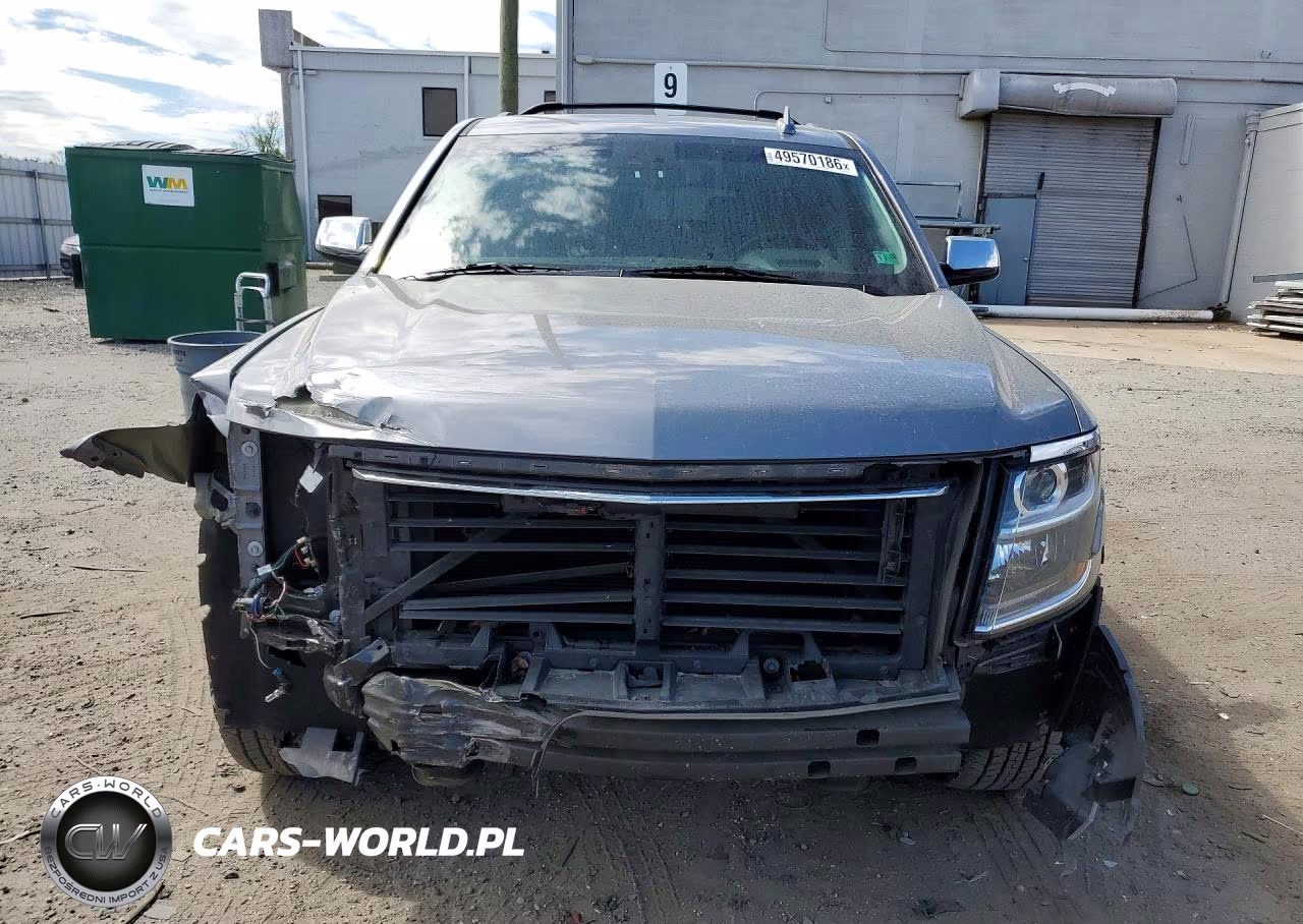 2018 Chevrolet Suburban K1500 Premier VIN:1GNSKJKC5JR275352 - 5