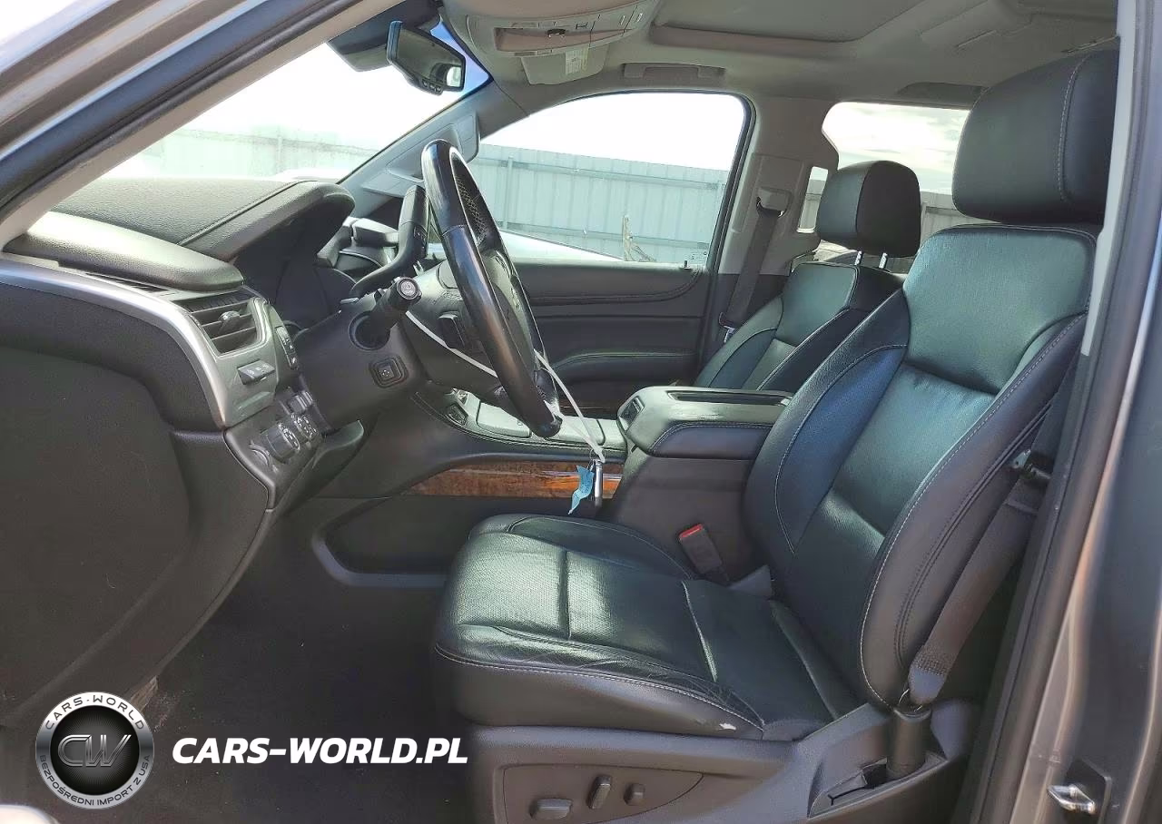 2018 Chevrolet Suburban K1500 Premier VIN:1GNSKJKC5JR275352 - 7