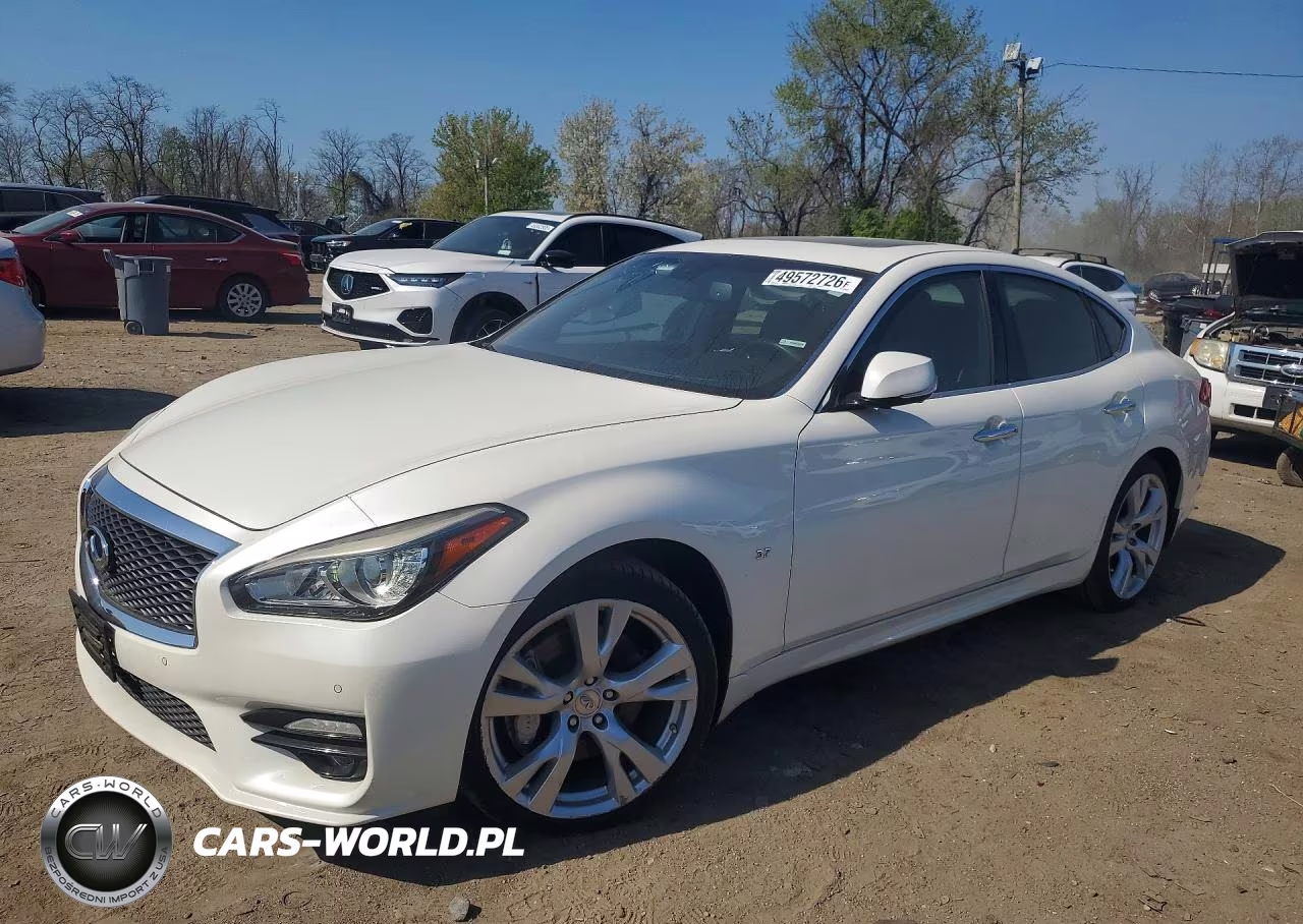 2017 Infiniti Q70 3.7