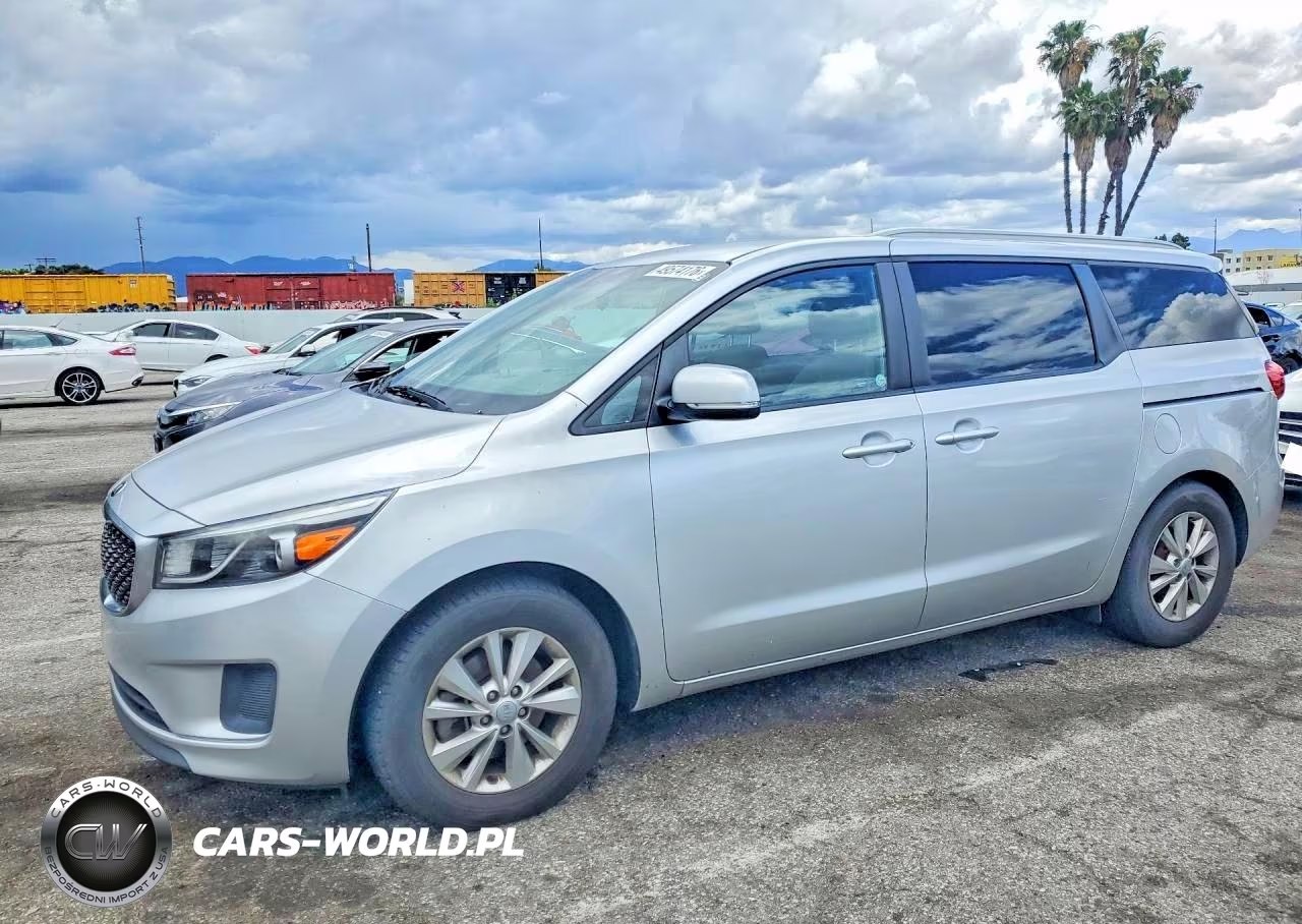 2015 Kia Sedona Lx